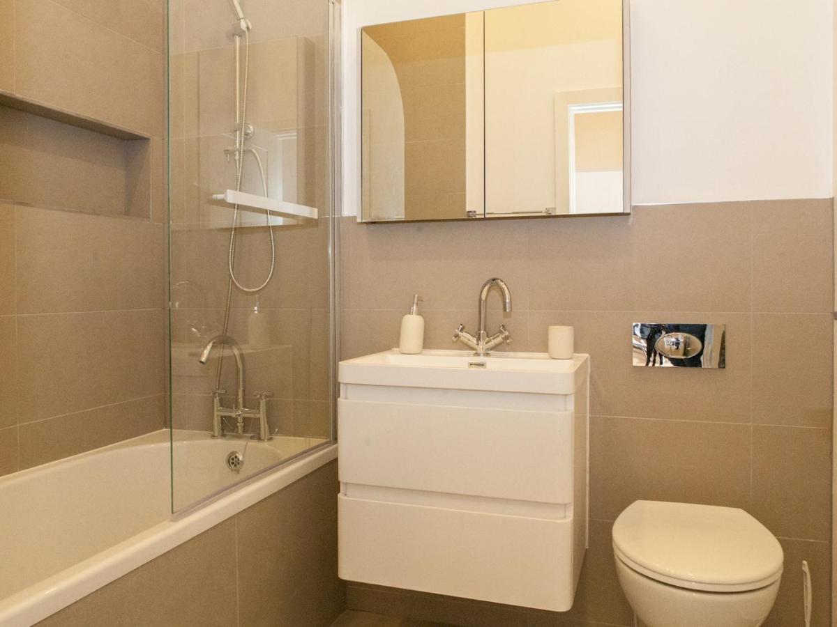 Pass The Keys - Spacious Flat With Private Sun Terrace In South East Λονδίνο Εξωτερικό φωτογραφία