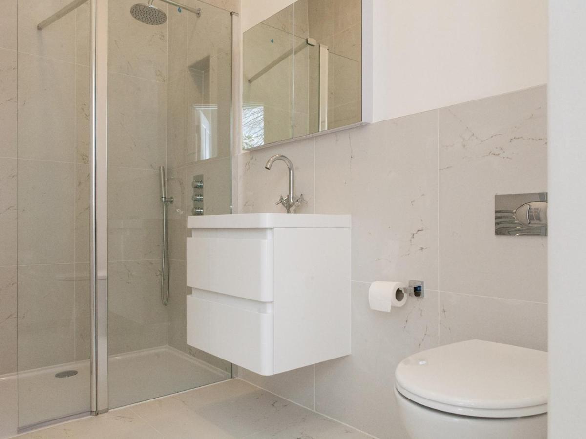Pass The Keys - Spacious Flat With Private Sun Terrace In South East Λονδίνο Εξωτερικό φωτογραφία